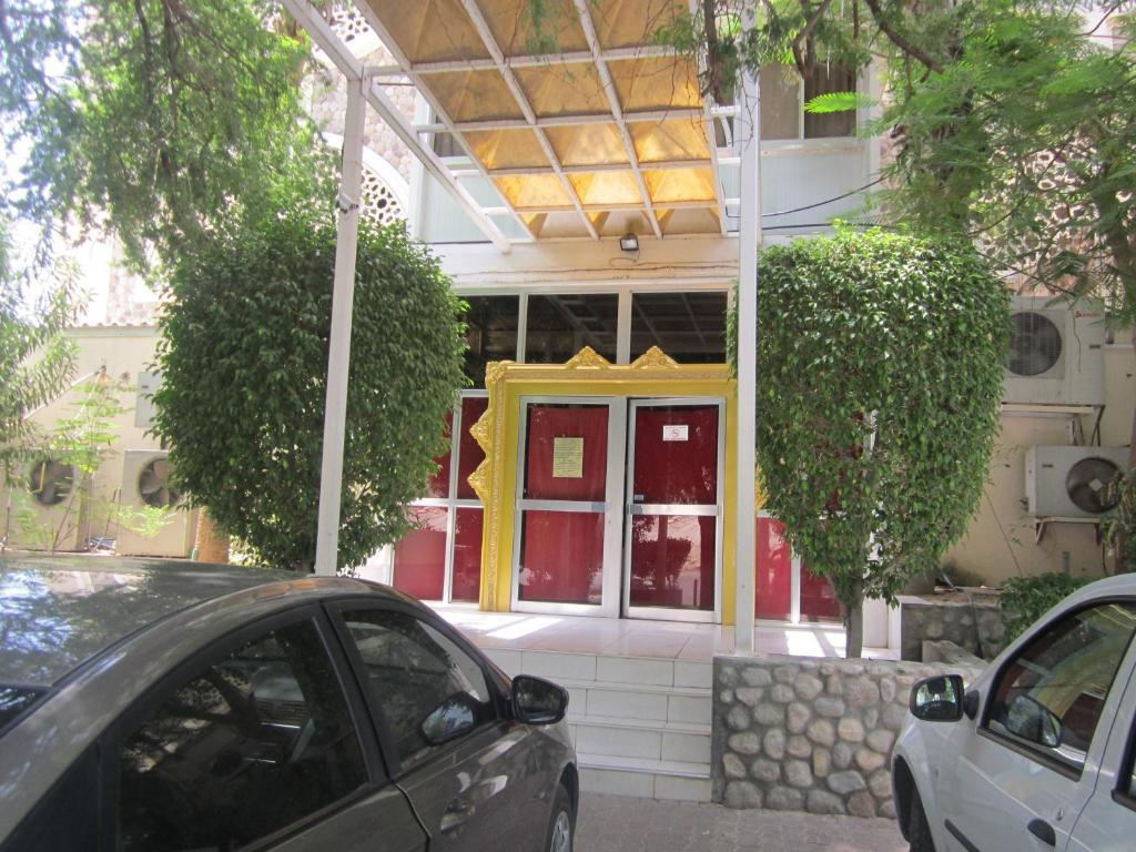 Qurum Hotel